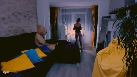 Madye Roberts online show from 12-06-24, 03:41