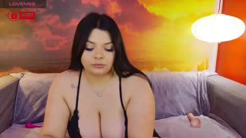 Snapshot of madymoan chatting on 04-16-26, 08:04 MADYMOAN online show from 04-16-26, 08:04