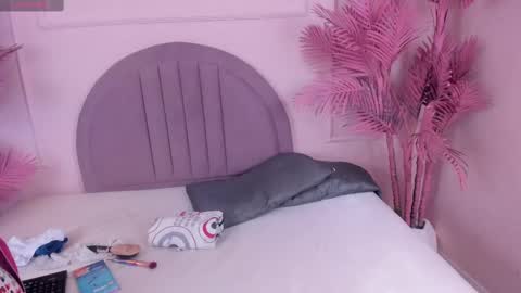 madyscarlett online show from 10-20-25, 11:43