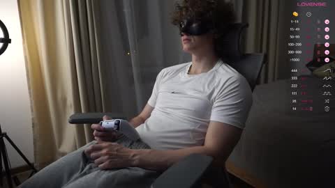 Snapshot of maestro3369 chatting on 11-10-25, 09:36 Mike XMaestro 3369 online show from 11-10-25, 09:36