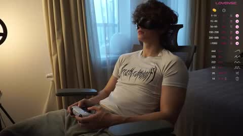 Snapshot of maestro3369 chatting on 11-15-25, 11:40 Mike XMaestro 3369 online show from 11-15-25, 11:40