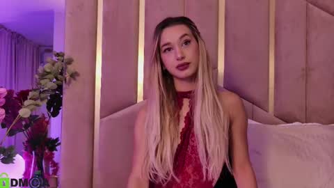 M. online show from 09-25-25, 06:33