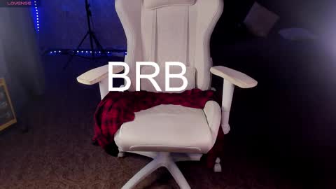 Maevee online show from 02-09-25, 09:37