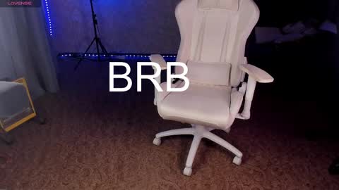 Maevee online show from 02-13-25, 11:17