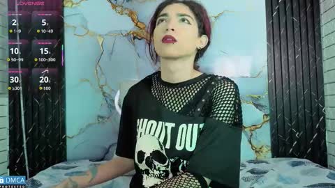 maevekuro online show from 10-13-25, 03:17