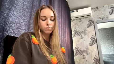 Snapshot of mafaldatefera chatting on 03-16-26, 06:28 Sara online show from 03-16-26, 06:28