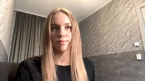 Snapshot of mafaldatefera chatting on 03-31-26, 06:25 Sara online show from 03-31-26, 06:25