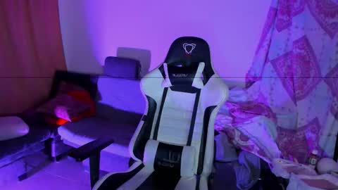 mafecito24 online show from 10-21-25, 01:06