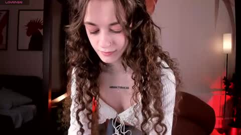 Snapshot of maffinpurrr chatting on 05-02-26, 02:00 Eva online show from 05-02-26, 02:00