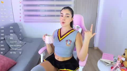 Snapshot of mager_of chatting on 10-18-25, 09:26 Eva online show from 10-18-25, 09:26