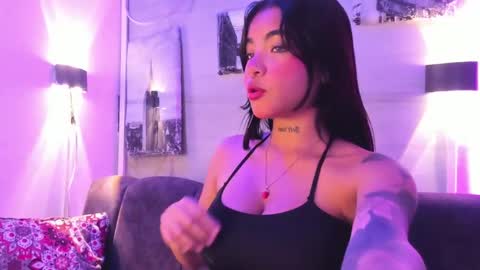 Maggie online show from 10-04-25, 01:09