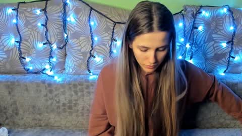 Maggie online show from 12-26-24, 03:59