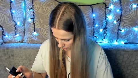 Maggie online show from 01-19-25, 01:43