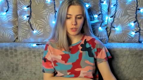 Maggie online show from 03-08-25, 04:12