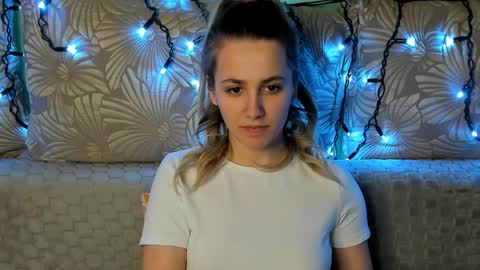 Maggie online show from 03-08-26, 02:04