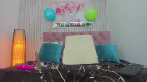 Snapshot of maggy_big_tits chatting on 01-17-25, 09:17 maggy_big_tits online show from 01-17-25, 09:17