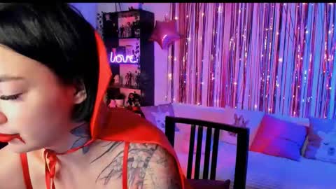 Snapshot of magic_alie chatting on 10-20-25, 07:25 Magic Allie online show from 10-20-25, 07:25