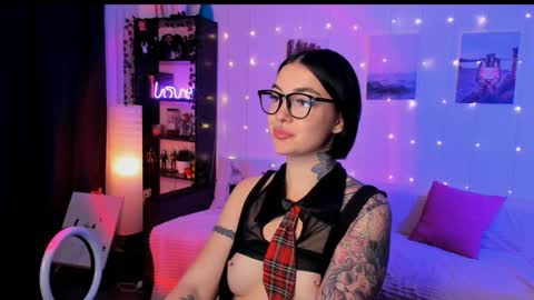 Magic Allie online show from 11-22-25, 04:33