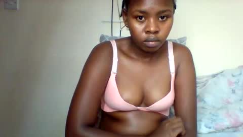 Snapshot of magic_bliss chatting on 11-03-25, 07:59 Bliss online show from 11-03-25, 07:59