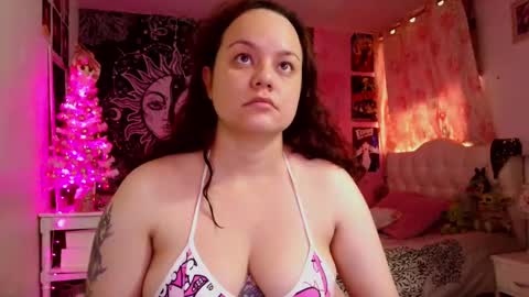 Snapshot of magic_clairewitch chatting on 12-28-24, 02:53 Claire online show from 12-28-24, 02:53