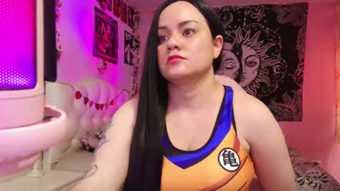 Snapshot of magic_clairewitch chatting on 02-05-25, 04:47 Claire online show from 02-05-25, 04:47
