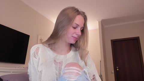 Alice  online show from 12-03-24, 11:33