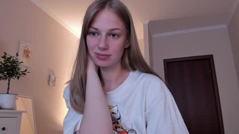 Alice  online show from 12-04-24, 10:02