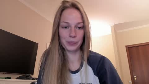 Alice  online show from 12-06-24, 01:44