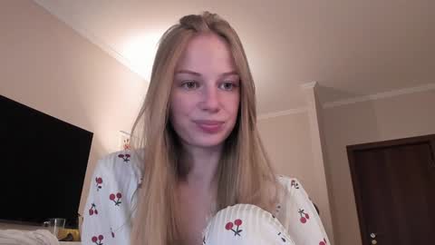 Alice  online show from 01-06-25, 12:24