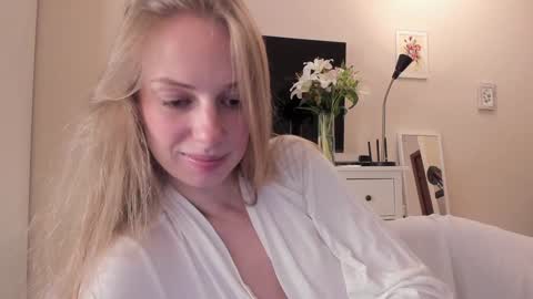 Alice  online show from 01-30-25, 11:11