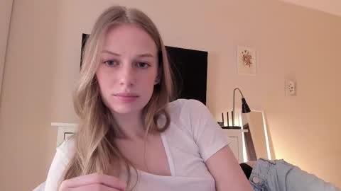 Alice  online show from 03-06-25, 12:09