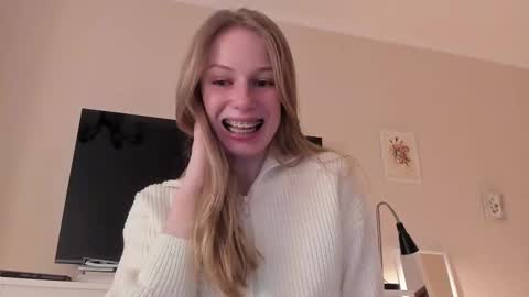 Alice  online show from 03-08-25, 11:48