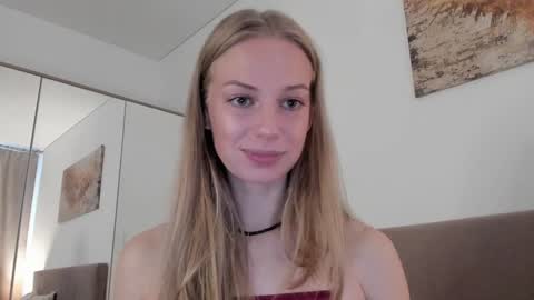 Alice  online show from 09-18-25, 02:19