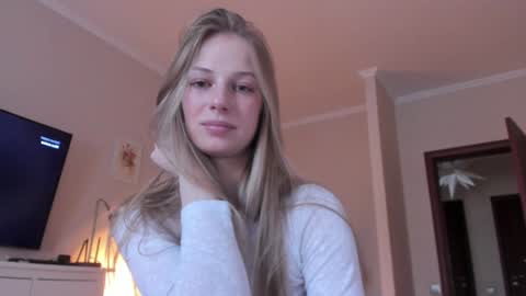 Alice  online show from 02-25-26, 10:14