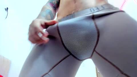 Magic Mike online show from 10-19-25, 01:45