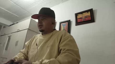 magic_milk23 online show from 09-28-25, 04:07