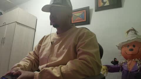 magic_milk23 online show from 10-12-25, 05:28