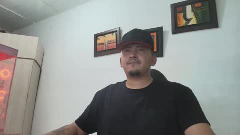 magic_milk23 online show from 10-24-25, 05:48