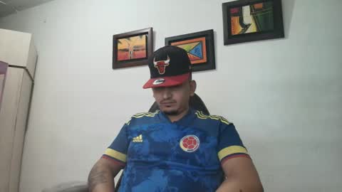 magic_milk23 online show from 11-07-25, 06:24