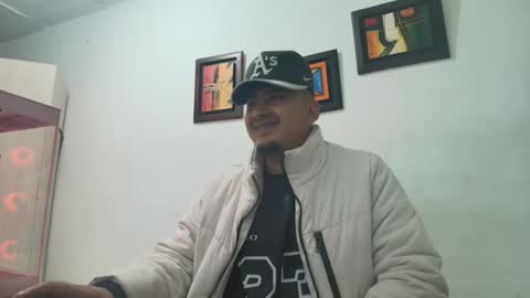 magic_milk23 online show from 11-27-25, 04:36