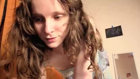 Snapshot of magic_mini_moon chatting on 01-09-26, 09:49 Mikky or Moon online show from 01-09-26, 09:49