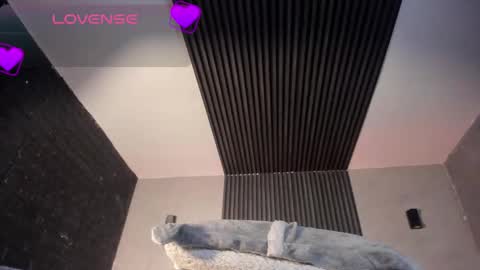 magic_selenaa online show from 10-10-25, 04:44