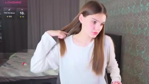 Merry online show from 11-20-25, 01:28