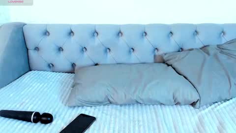 Snapshot of magic_zahara chatting on 03-22-26, 10:18 magic_zahara online show from 03-22-26, 10:18