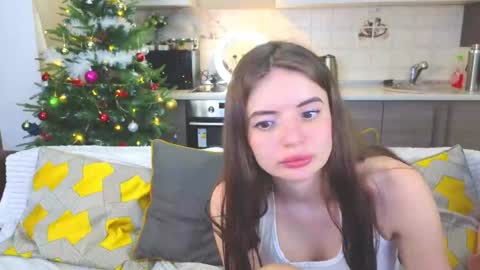 Snapshot of magical_mermaids chatting on 12-24-24, 12:22 Alice online show from 12-24-24, 12:22