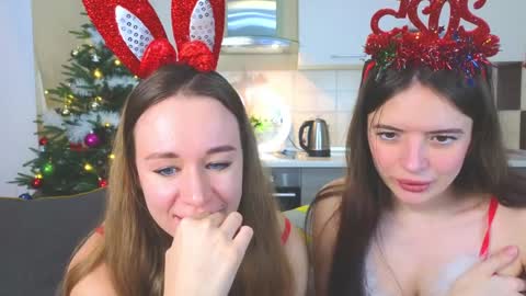 Snapshot of magical_mermaids chatting on 12-28-24, 11:30 Alice online show from 12-28-24, 11:30