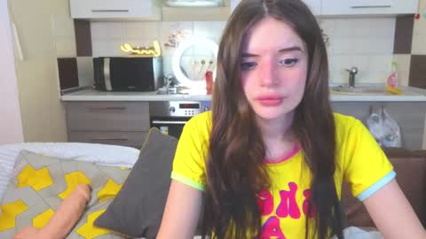 Snapshot of magical_mermaids chatting on 01-23-25, 04:15 Alice online show from 01-23-25, 04:15