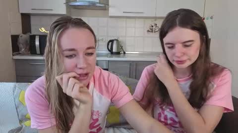 Snapshot of magical_mermaids chatting on 09-29-25, 06:07 Alice online show from 09-29-25, 06:07