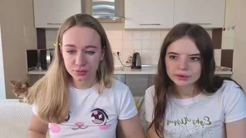 Snapshot of magical_mermaids chatting on 10-10-25, 06:12 Alice online show from 10-10-25, 06:12