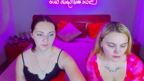Lili and Bella online show from 12-16-24, 07:48